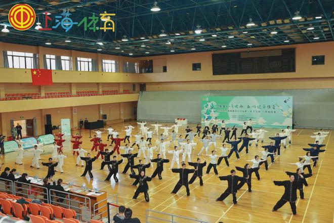 擔(dān)當(dāng)體育使命奏響健身強(qiáng)音市體育局系統(tǒng)職工八段錦比賽舉行(圖2)