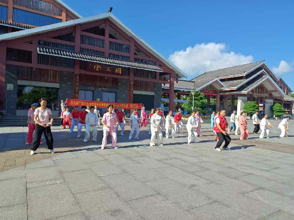 全民健身一個(gè)內(nèi)涵豐富的“廣西故事”(圖1)