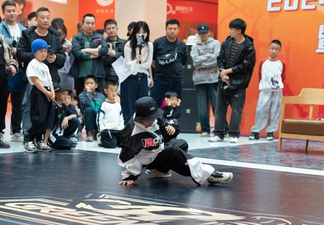 YY易游：熱潮席卷！地方為何“愛上”辦體育比賽？
