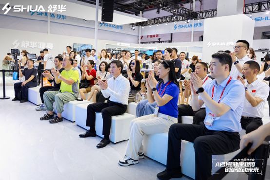 創(chuàng)新引領(lǐng)暢銷全球——舒華體育AI矩陣新品閃耀2025中國(guó)體博會(huì)(圖7)