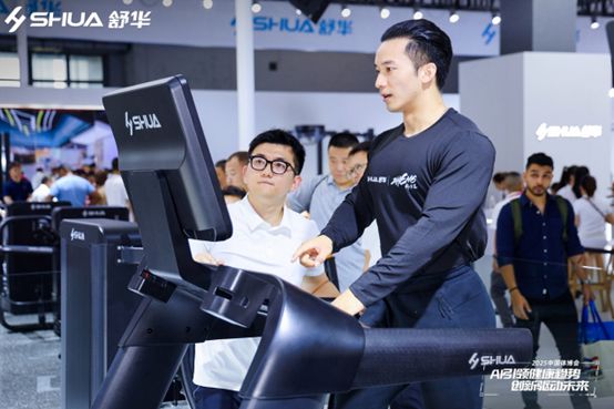 創(chuàng)新引領(lǐng)暢銷全球——舒華體育AI矩陣新品閃耀2025中國(guó)體博會(huì)(圖9)